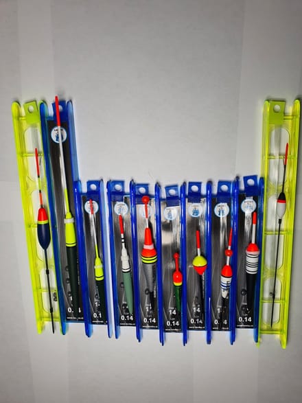 Dobberset 10 complete tuigjes - vis dobbers - dobbers - karper - hengelsport- witvis -Sinterklaas cadeau - Kerst cadeau