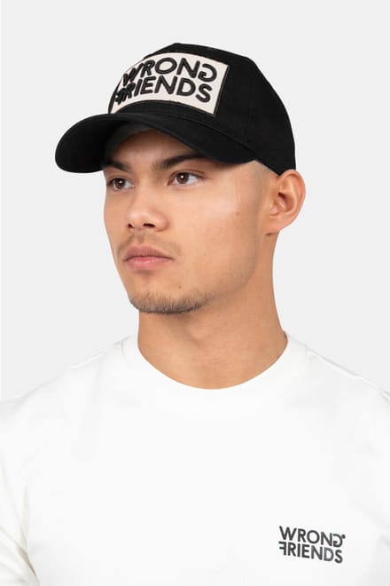 Wrong Friends Barcelona Cap - Pet - Zwart