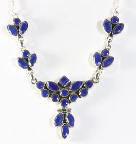 Zilveren collier met lapis lazuli stenen
