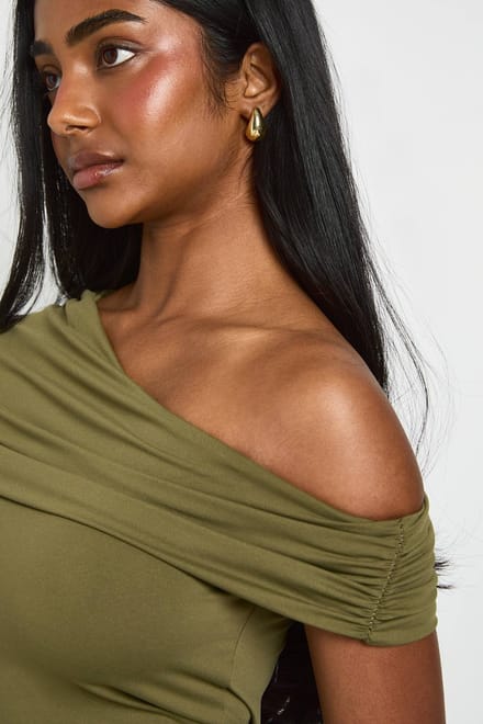 boohoo Dames Matte Slinky Off-shoulder Bodysuit | Olijf | Maat: 36