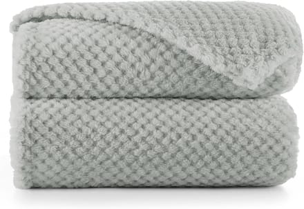 Famanu – Knuffeldeken (70 x 150 cm) van microvezel in grijs, elegant en multifunctioneel