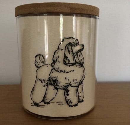 koekjes pot- hond - poedel - glas met bamboe deksel .