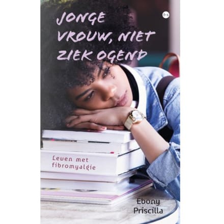 Jonge Vrouw, Niet Ziek Ogend - Ebony Priscilla