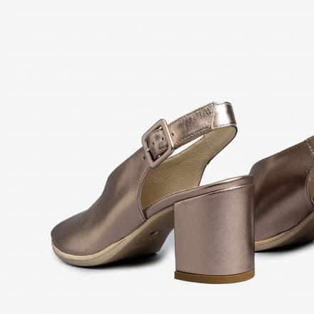 Nero Giardini -Dames - brons - sandalen - maat 39