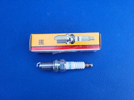 NGK Bougie DCPR6E