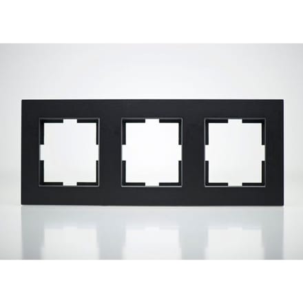 Zwarte plastic afdekplaat 3 modules 81x225x10mm