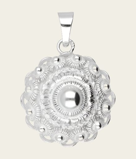 Zilveren Zeeuwse knop knoop 23 mm. ketting hanger