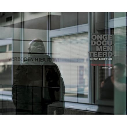 Ongedocumenteerd En Op Leeftijd
