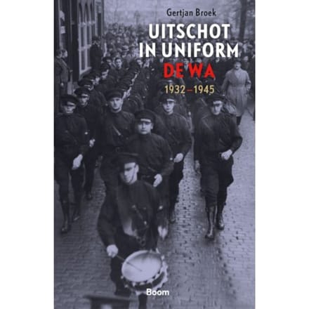 Uitschot In Uniform - Gertjan Broek