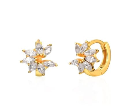 Bloem oorringen | wit | goud gekleurd | 925 sterling