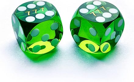Set van 2 Precisie Dobbelstenen met Ronde Hoek 16mm Groen