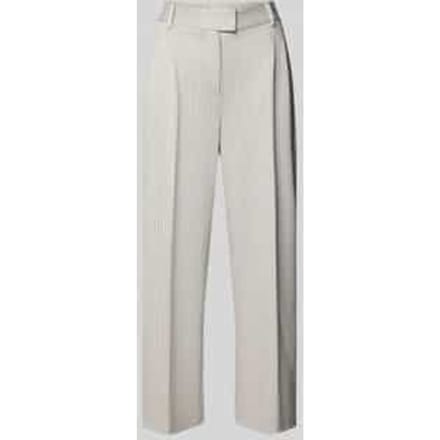 Stoffen broek met achterzakken en persplooien