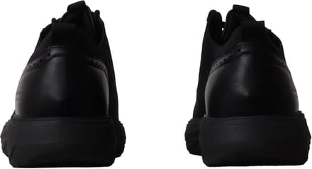 Sneakers met veters