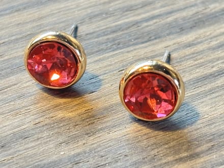 Vibe - classic - donker roze - goud - oorsteker - juweel - geschenk - cirkel