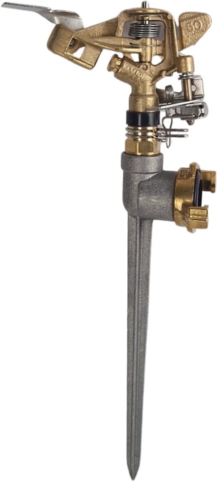 Robuuste stevige Vyr 50 sector sproeier met metalen grondpen en geka koppeling, gemonteerd