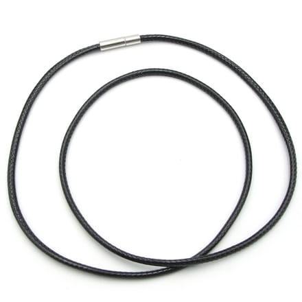 Zwart kunstleer waxkoord 3mm dik met zilverkleurige sluiting, lengte 55 cm