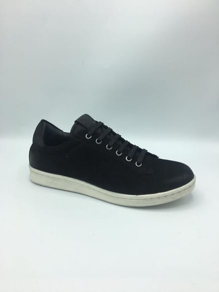 Maruti Nubuck Black