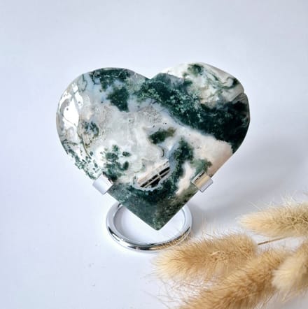Edelsteen Grote Druzy Mosagaat Hart op Metalen Standaard – #57 227gram
