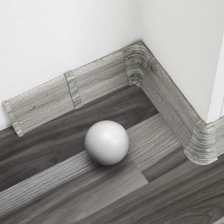 PVC Plinten 10 Meter Rol - 62mm Hoog - Laminaatlook Eiken Afwerking