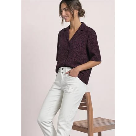 Blouse met korte mouwen en een bowlingkraag