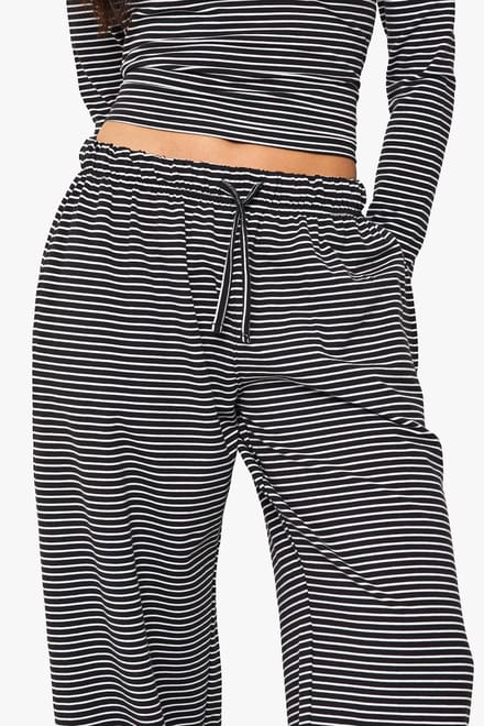 boohoo Dames Gestreepte Broek met Rechte Pijp | Zwart | Maat: 44