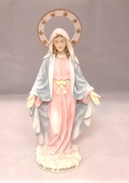 Beeld Medjugorje 28cm.