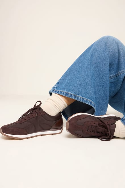 Yours Bordeauxrode Gewatteerde Sneakers In Brede Epasvormsize 37EEE