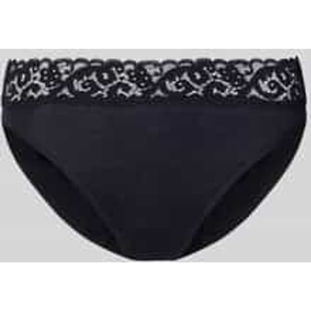 Slip met kant model 'MOMENTS'