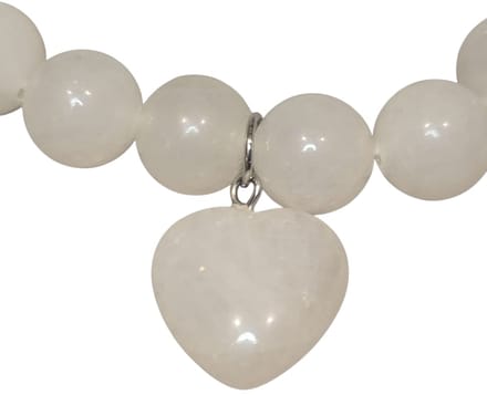 white Jade met hart bedel. 10 mm kralen.