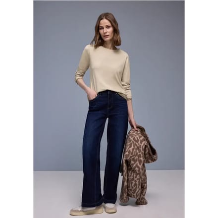 Shirt met leo details