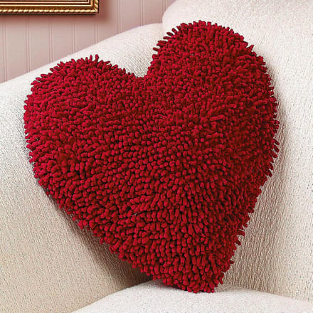 Rood Hart Chenille Kussen voor Valentijnsdag en Liefde - 35 cm