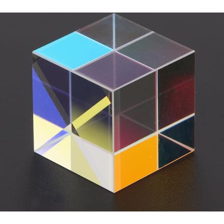 Prisme cubique à six faces à lumière vive combinant lumière, prisme en vitrail à séparation de faisceau(1,5 x 1,5 x 1,5 cm)