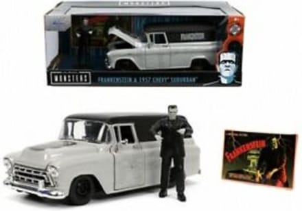Chevrolet Suburban met Frankenstein Beeldje