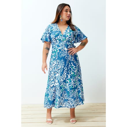 Curve damesjurken met bloemenprint, lang en kort, casual en relaxed, plus size.