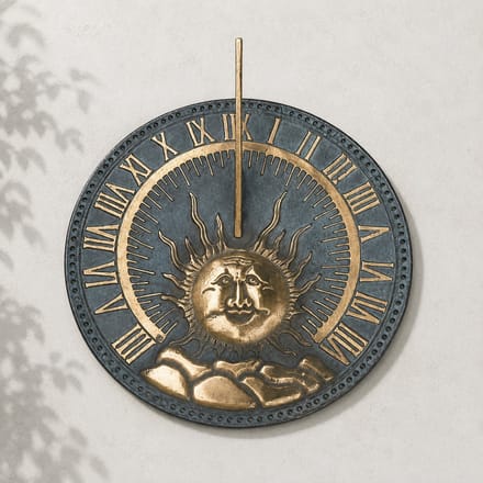 Bronzen Beeld: Platte zonnewijzer zon