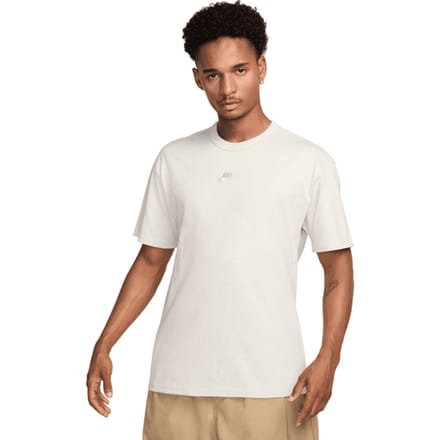 Nike Premium Essential T-shirt Wit K074