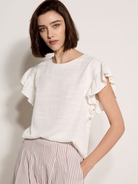 T-shirt met textuur en ruches aan de mouwen