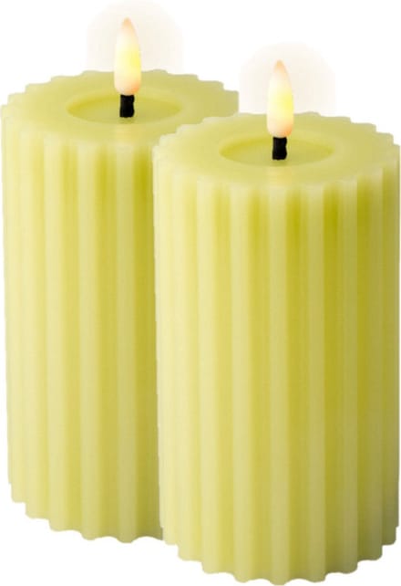 Lumineo luxe LED kaars/stompkaars - 2x st - groen ribbel - D7,5 x H15 cm - timer