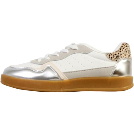 Sneakers met veters