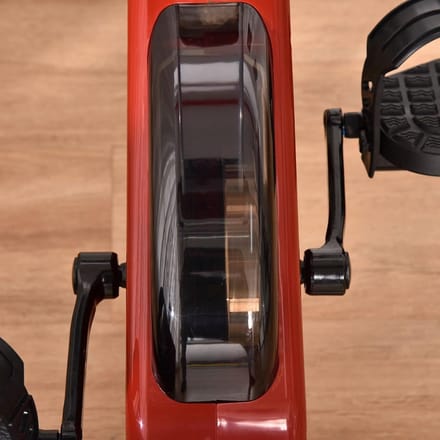 Fietstrainer met 8 weerstandsniveaus en verstelbare zitting voor intensieve training