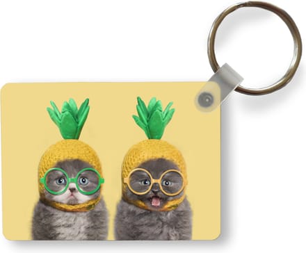 Sleutelhanger - Komische kittens met ananasmutsen en een bril - Uitdeelcadeautjes - Plastic