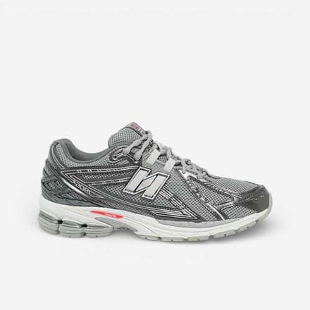 Lage Sneakers New Balance 1906R Black Metallic Urgent Red Slate