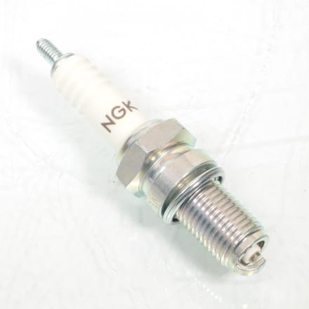 Bougie d'allumage NGK pour Moto Keeway 125 Superlight Après 2006 Neuf