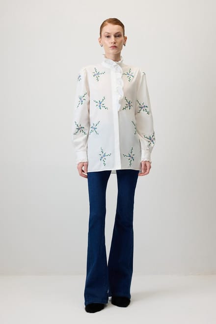 Touché Privé - Poplin blouse met geborduurde bloemen - Ecru - Dames