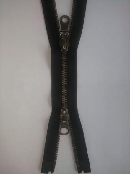 YKK dubbel deelbare rits, zwart, met oud messing tandjes, 80 cm, 6 mm