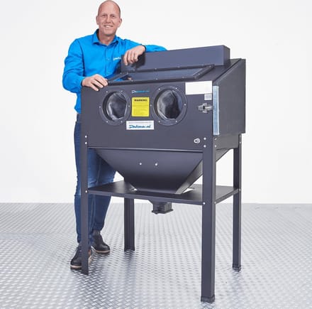 Datona® Straalcabine Deluxe edition - 220 liter + 2 zakken straalgrit - Zwart