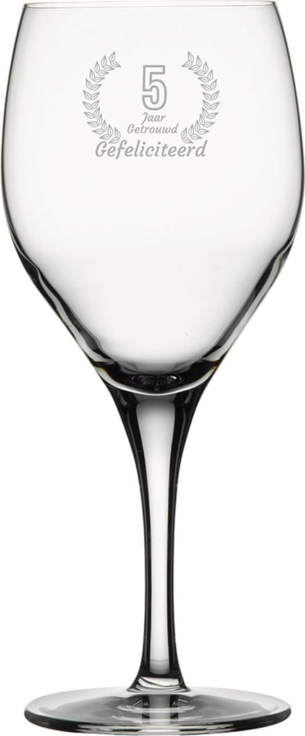 Gegraveerde rode wijnglas 42,5cl Gefeliciteerd 5 jaar getrouwd