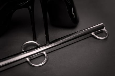 LustyToys ® Spreader Bar with Multiple Hooks - Silver