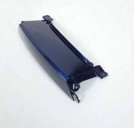 Tussenstuk achterkap voor scooter Suzuki 250 Burgman 1998-2002 47311-14FA0-Y7H blauw