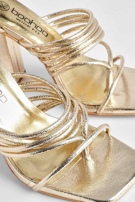 boohoo Dames Brede pasvorm multi-strook blockhak gesnoerde sandalen | Goud | Maat: 38